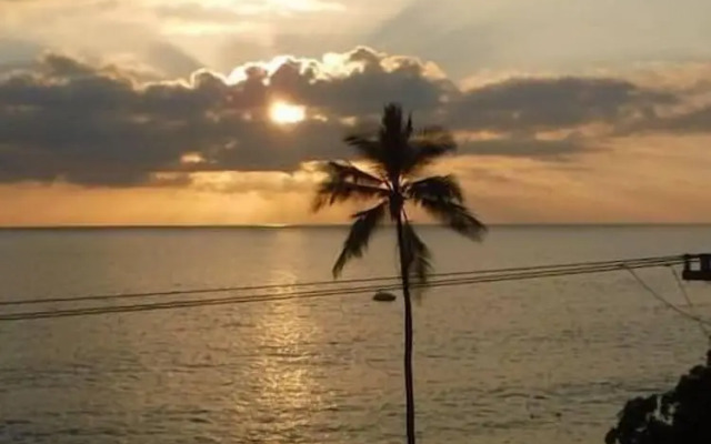 Kona White Sands A4 Romantic Ocean View!