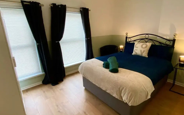 2BR City Side House in Belfast
