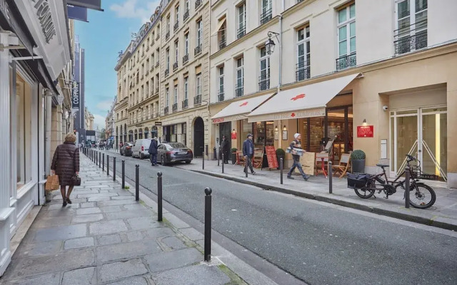 Charming Apartment Faubourg St Honore Madeleine