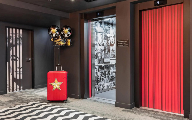 Moxy Lyon Airport