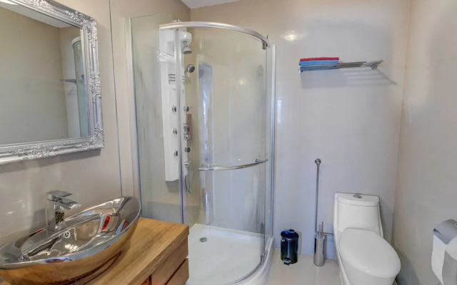Apartment in Murter With Bubble Bath