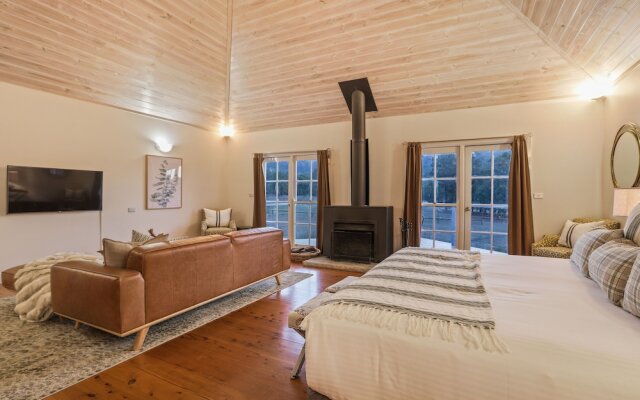 Brokenback Views Country Estate