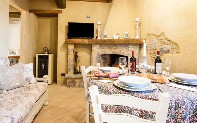 Cosy Holiday Home in Metato With Swimming Pool