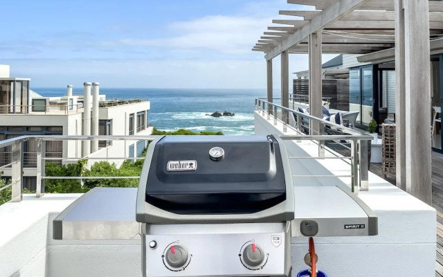 Le Paradis Penthouse Apartment