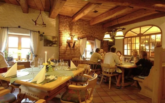 Biedermeier Hof