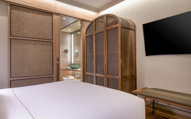 Querencia de Sevilla Autograph Collection