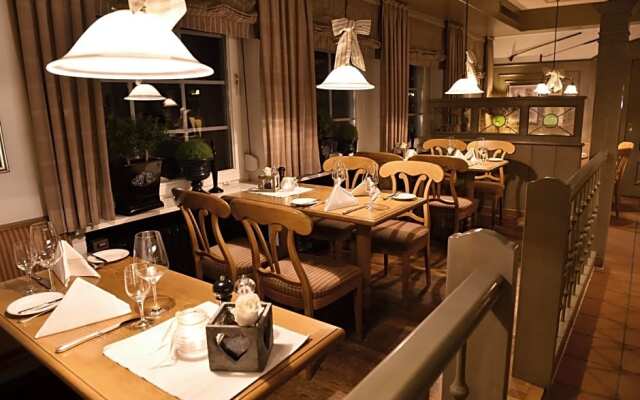 Hotel & Restaurant Schönau