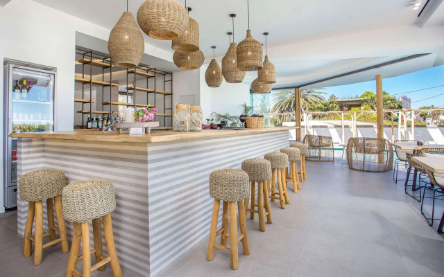 Casa Cabana Hotel & Suites - Adults Only