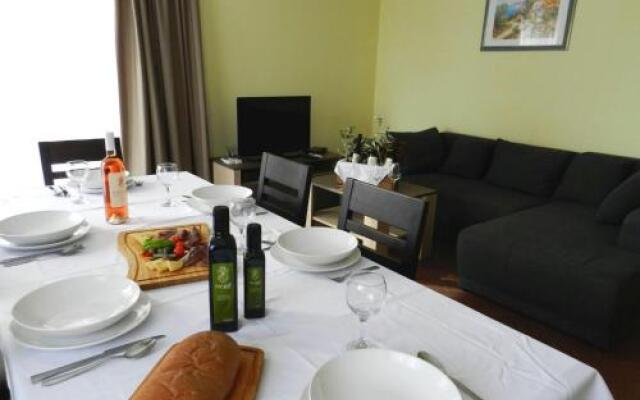 Apartments Smaragdna Villa