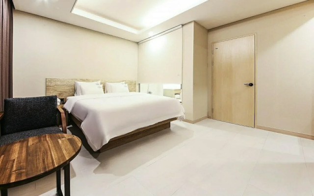 Time Square Hotel