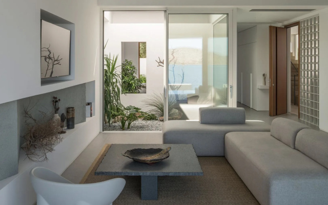 Villa Mimaze Minimalist Living