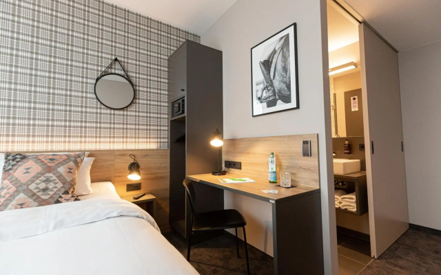 Mondrian Suites Berlin Checkpoint Charlie