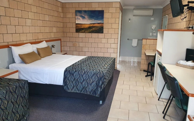 Jacaranda Country Motel