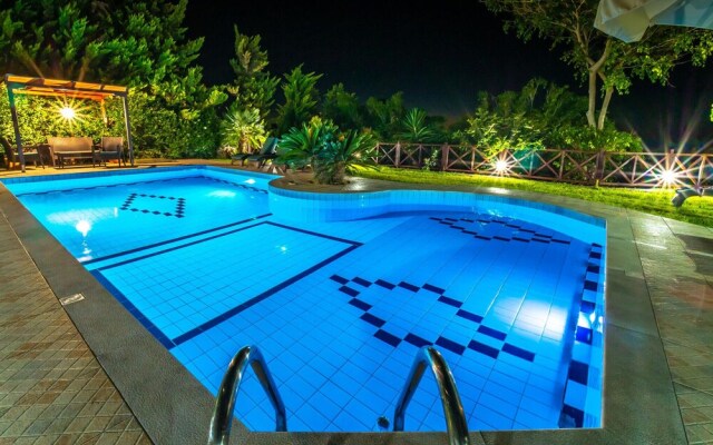 Amazing Home in Milatos, Lasithi With Wifi and 3 Bedrooms