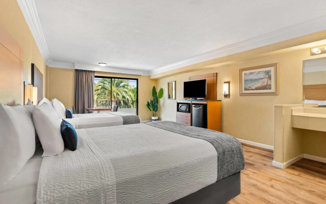 Travelodge by Wyndham San Clemente Beach