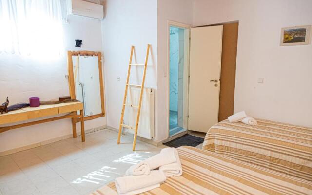 Alonia Apartment