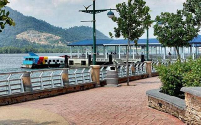 Lumut Waterfront Apartment 62