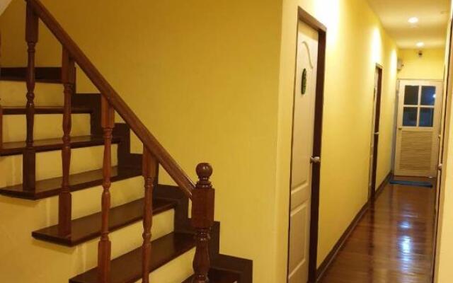 Papermoon Guesthouse