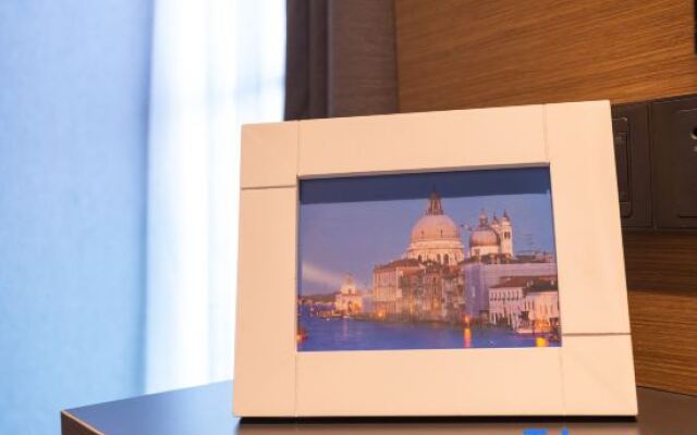 Yeste Hotel (Liuzhou Sunshine 100)