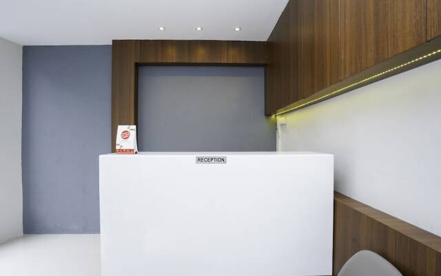 F7 Residence by OYO Rooms