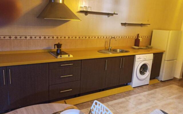 Amura Motril. Apartamento con garaje