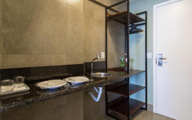 Illusion Flat #407 - Suíte ao Mar por Carpediem