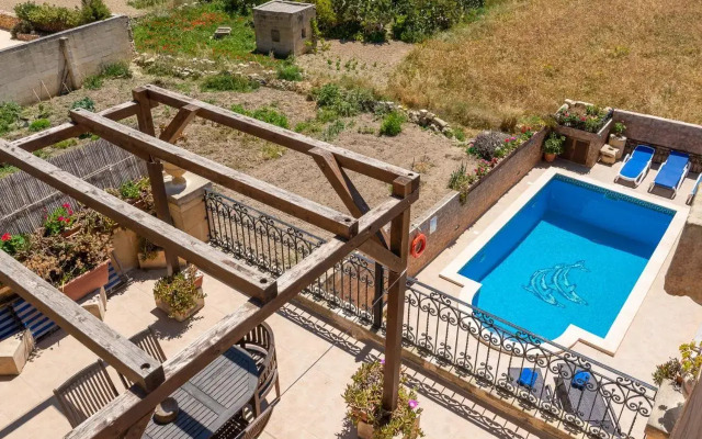 Villayana Gozitan Farmhouse with pool