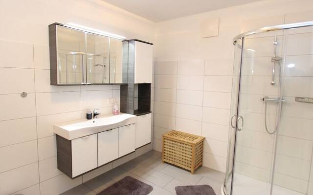 Apartment in Kaprun Near Ski Slopes