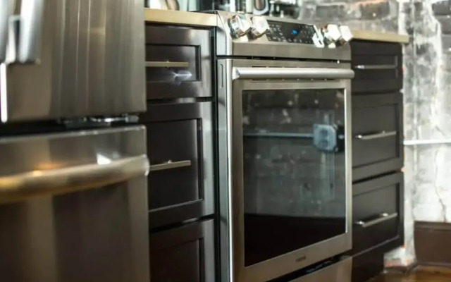 80 LEX 202 Iconic Location Park Free Off Street