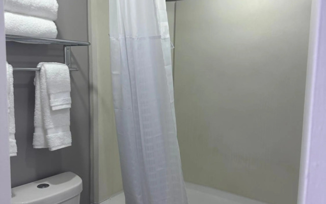 Super 8 By Wyndham Baltimore Northwest