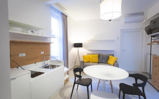 Via Siena 4 - Suites & Rooms