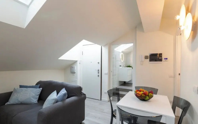 notaMi - Bright Attic M4 - 2 Bedrooms