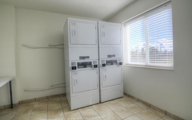 Motel 6 Orlando, FL - International Dr