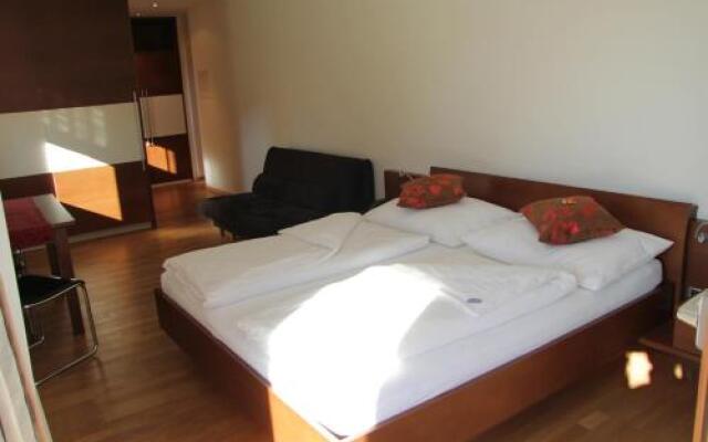 Garni - Hotel Am Burghuegel