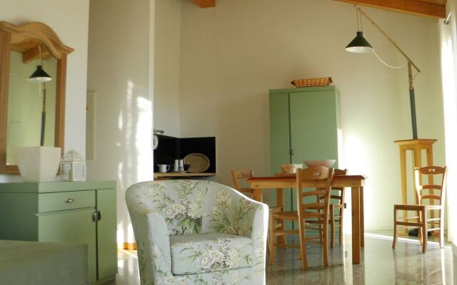 La Foresteria di Borgogelsi Apartments