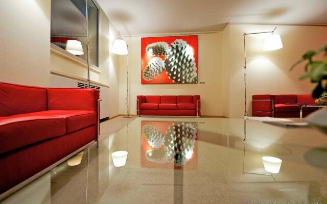 Mercure Milano Solari Hotel