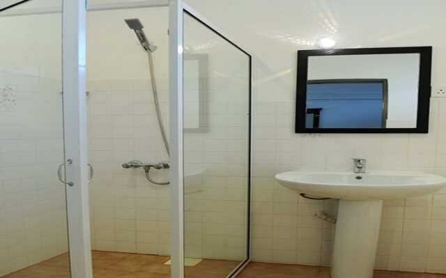 Dons Beach Hotel