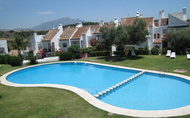 Beautiful Town House With Air Conditioning In Secure Urbanisation Internet