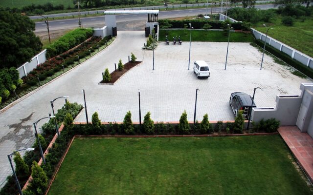 Vista Rooms at Nandan Kanan (Indore)