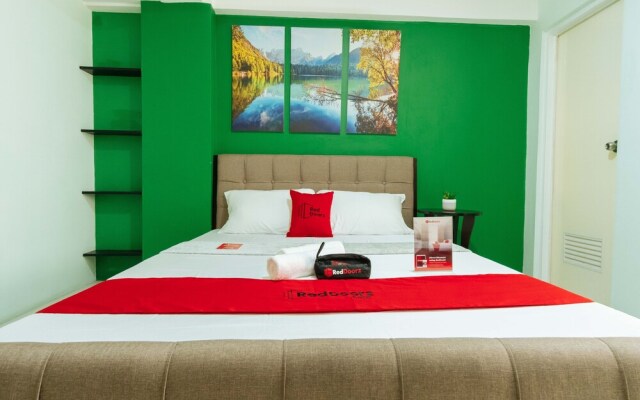 RedDoorz Near C5 Kalayaan Avenue Makati