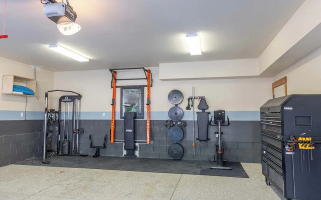 The Elevator House Sleeps 10!