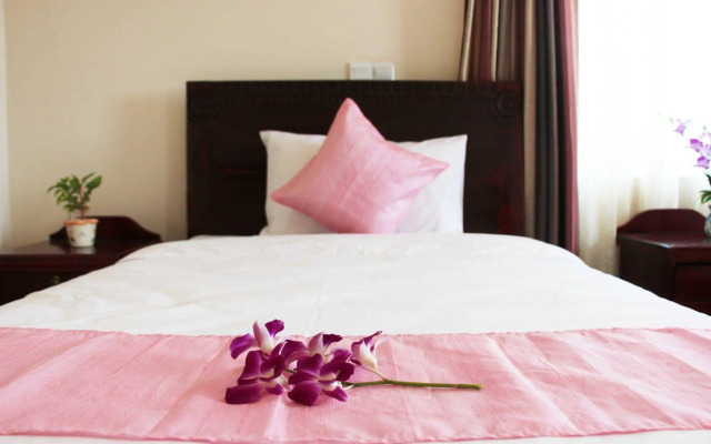 Khollywood Hotel