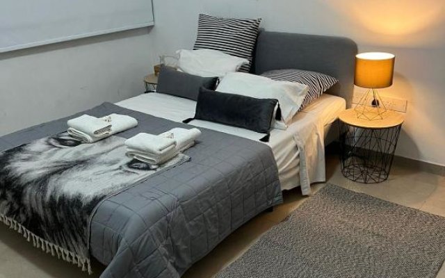 Hestia Downtown Nicosia Studio With 1 Double Bed