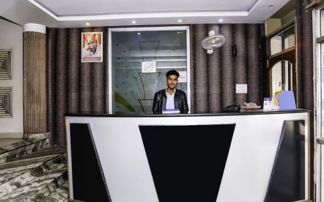 OYO 28071 Hotel Prakash Regency