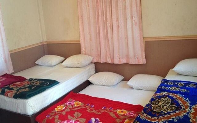 Cherry Queen Hotel