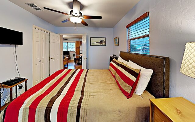 Deckhouse - Two Bedroom Home