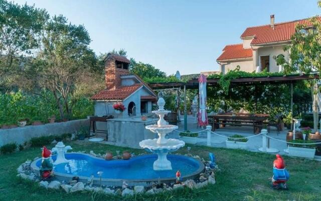 Mig - With Beautiful Garden - A3