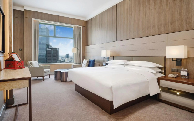 Sheraton Saigon Grand Opera Hotel