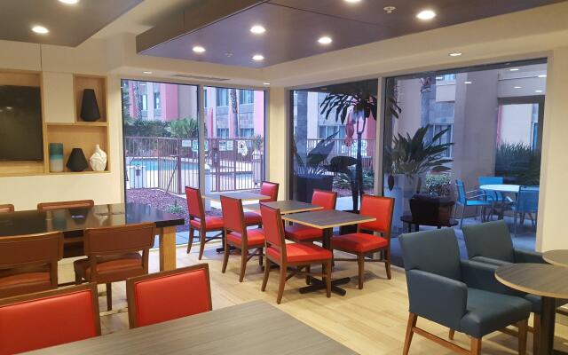 Holiday Inn Express Fremont-Milpitas Central by IHG