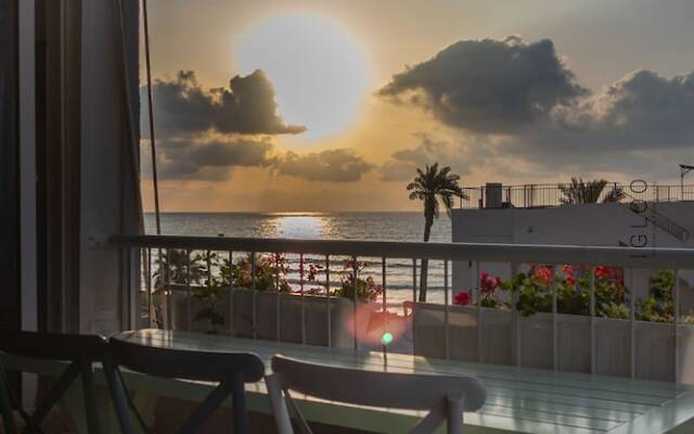 Domus Bat Galim Hotel